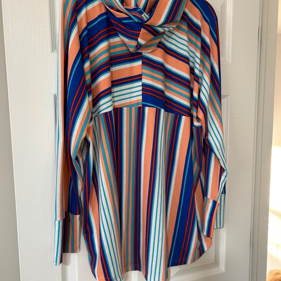 LuLaRoe Amber hoodie , NWT, 3x, multi striped - Picture 6 of 8
